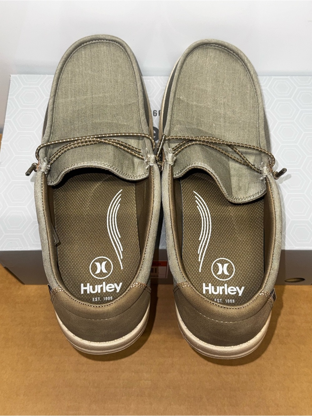 Hurley Nesota Men's Tan Moccasin Shoes 10.5 M Memory Foam Water Repellent